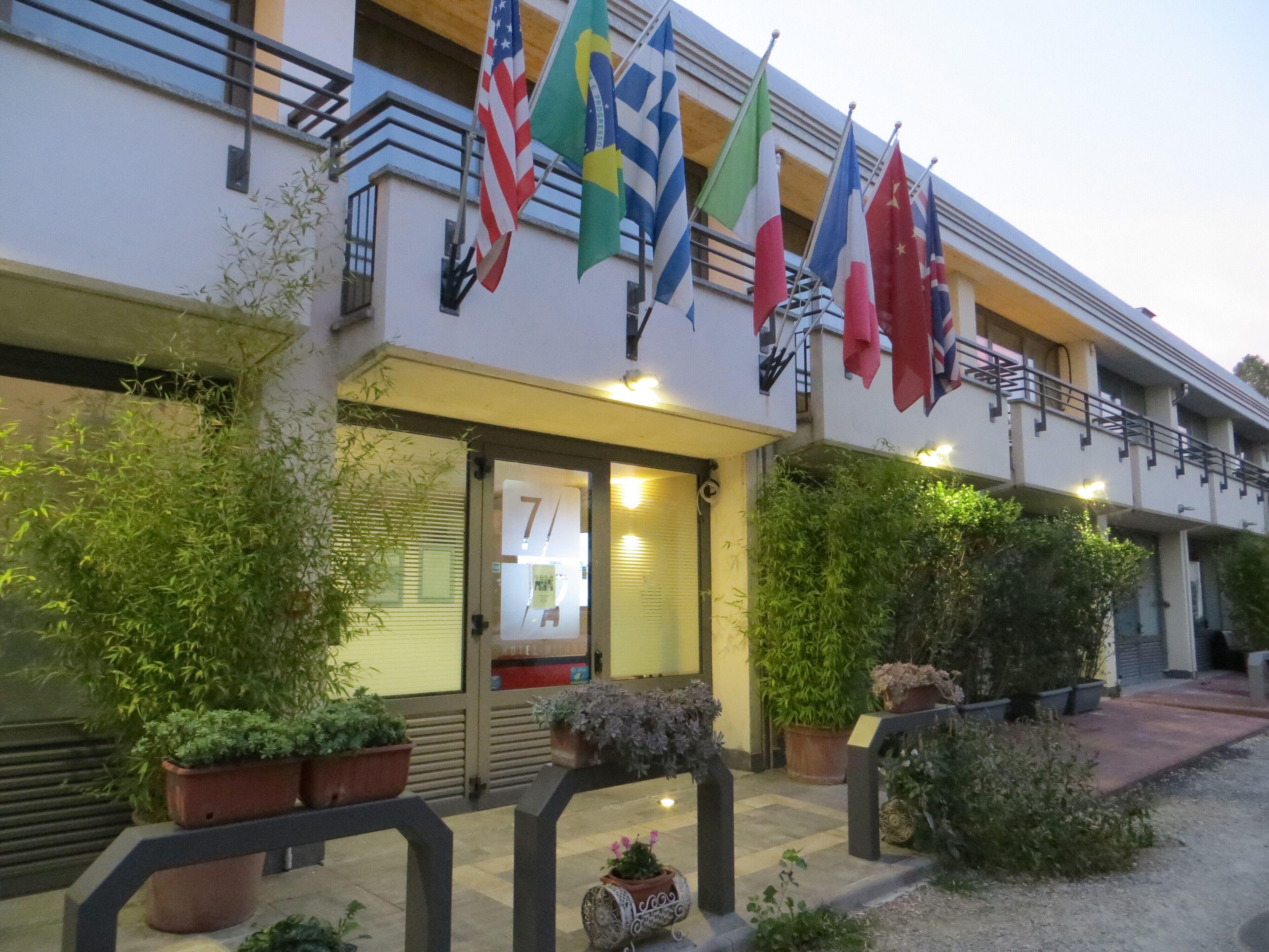 Hotel Seven Rooms - Milan — Photos 1